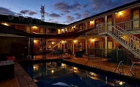 City Colonial Motor Inn